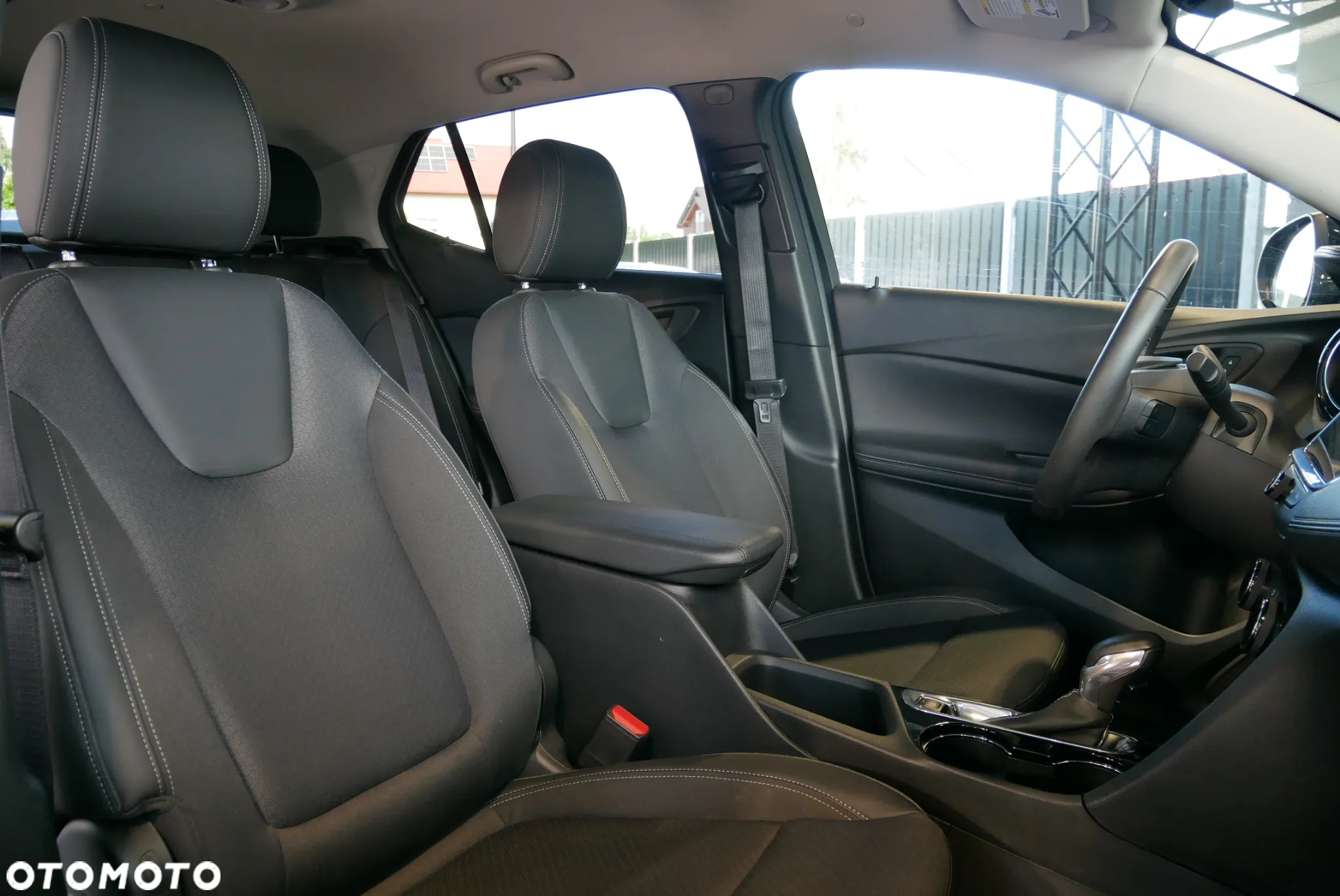Buick Encore - 13