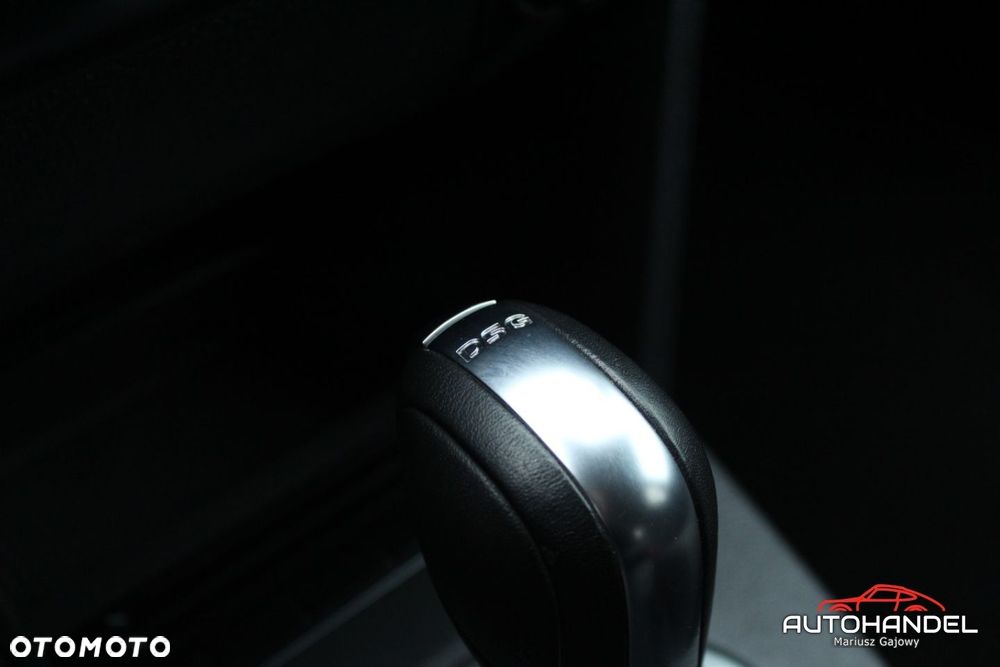 Volkswagen Touran - 17