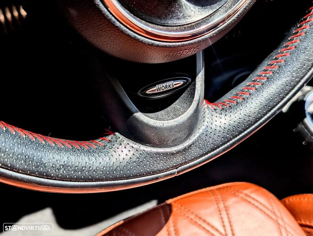 MINI Cabrio John Cooper Works Premium JCW Plus — fotografia 12