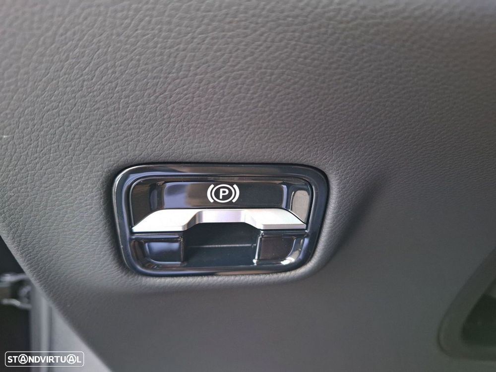 Mercedes-Benz E 53 AMG Hybrid 4Matic+ - 23