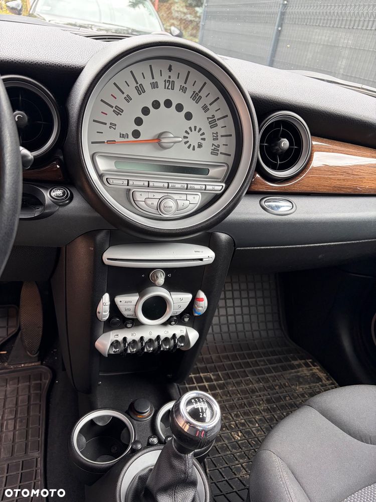 MINI Cooper Standard - 7