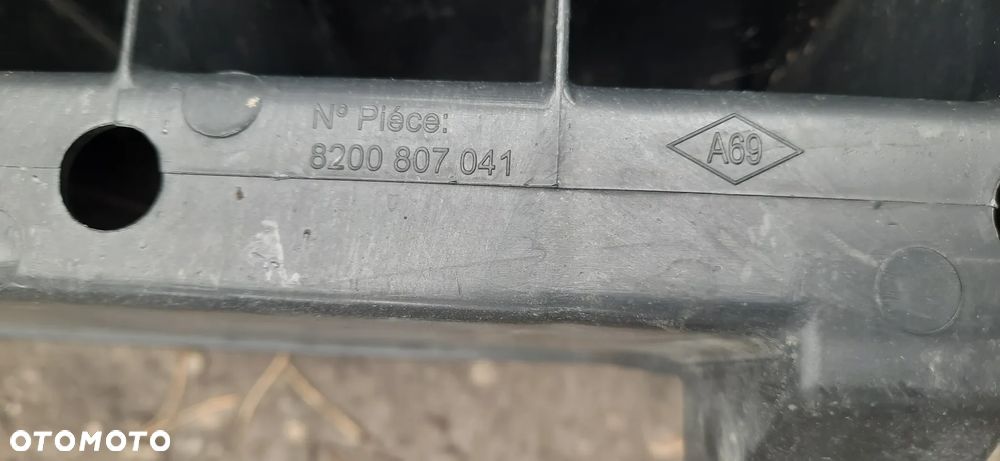 Renault Clio III Clio 3 FL 3 Lakier dv369  tył Belka zderzaka 8200807041 , ślizg mocowanie zderzaka tył 8200290037 8200290041nadkole tył 8200781187 82002891943 8200781186 8200289942 , Nadkole lewy przód 8200289945 - 4