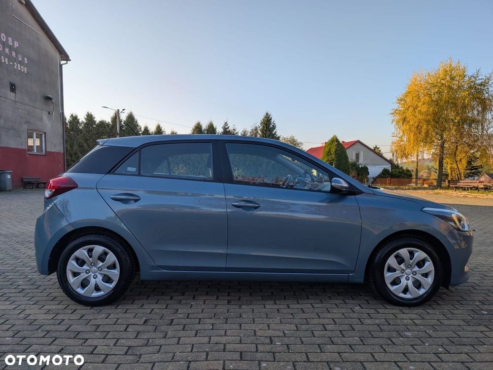Hyundai i20 1.2 Comfort - 11