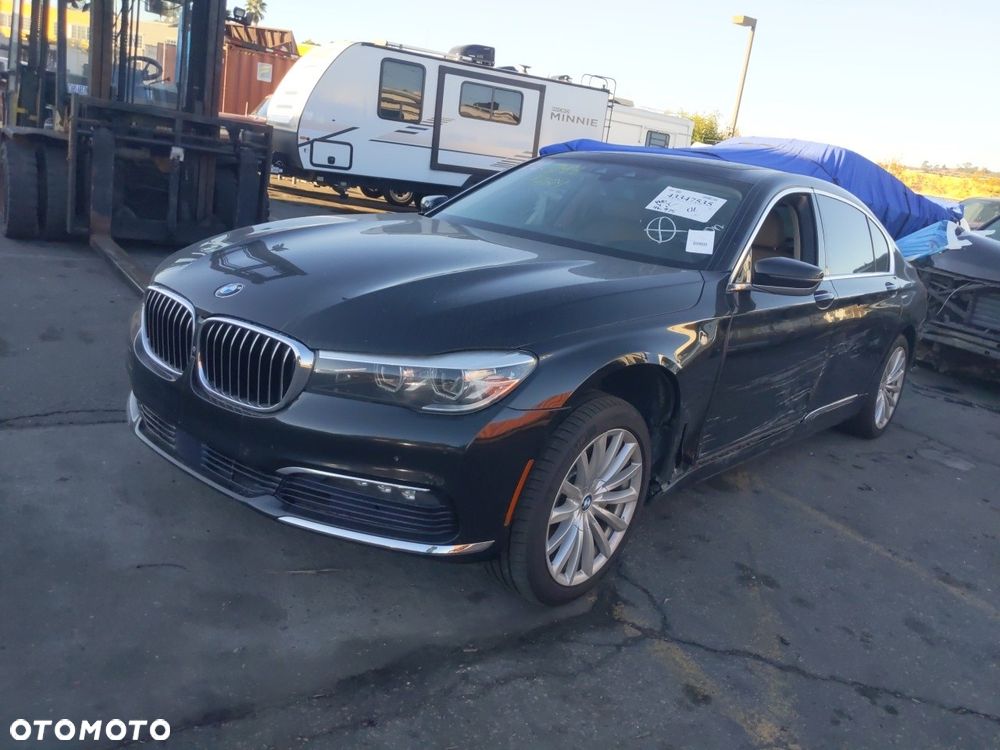 BMW Seria 7 740Li sport - 2