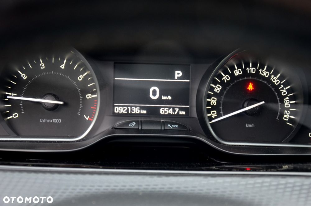 Peugeot 208 PureTech 110 Stop & Start EAT6 Allure - 32