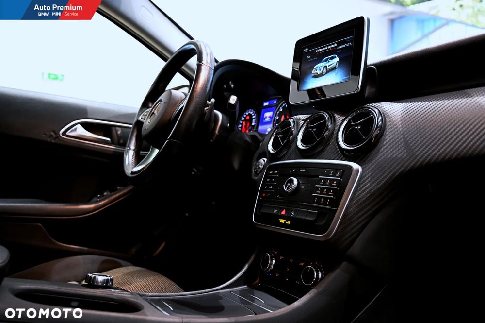 Mercedes-Benz GLA - 16