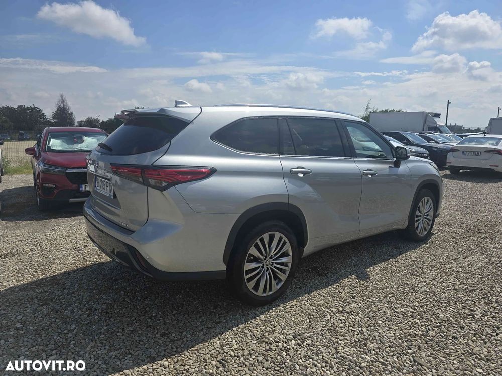 Toyota Highlander - 4