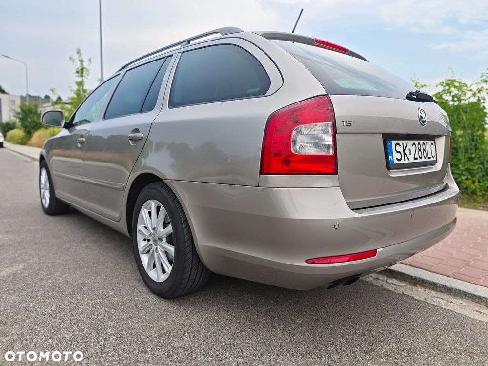 Skoda Octavia 1.4 TSI Ambiente - 10