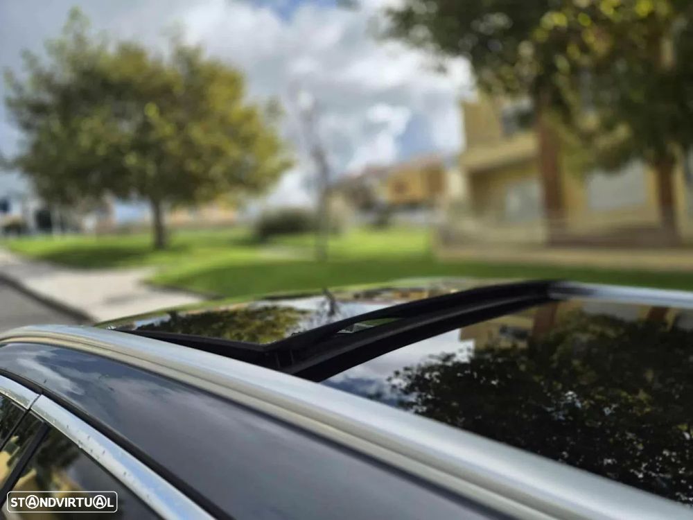 Mercedes-Benz E 220 d 4-Matic All Terrain Avantgarde + - 26