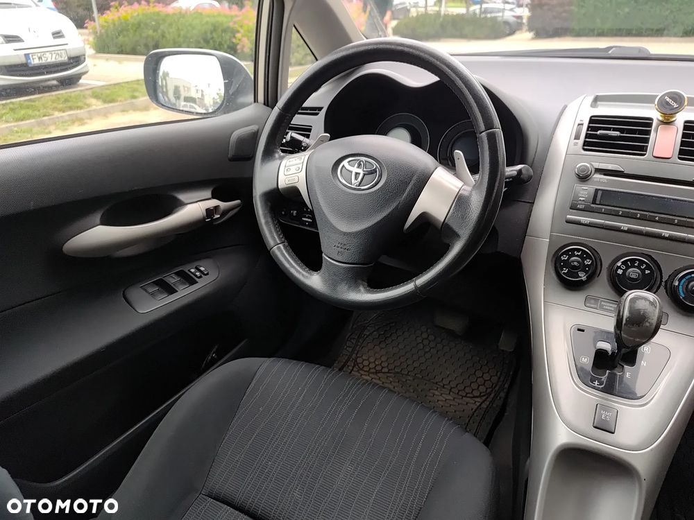 Toyota Auris 1.4 D-4D Luna MM - 13