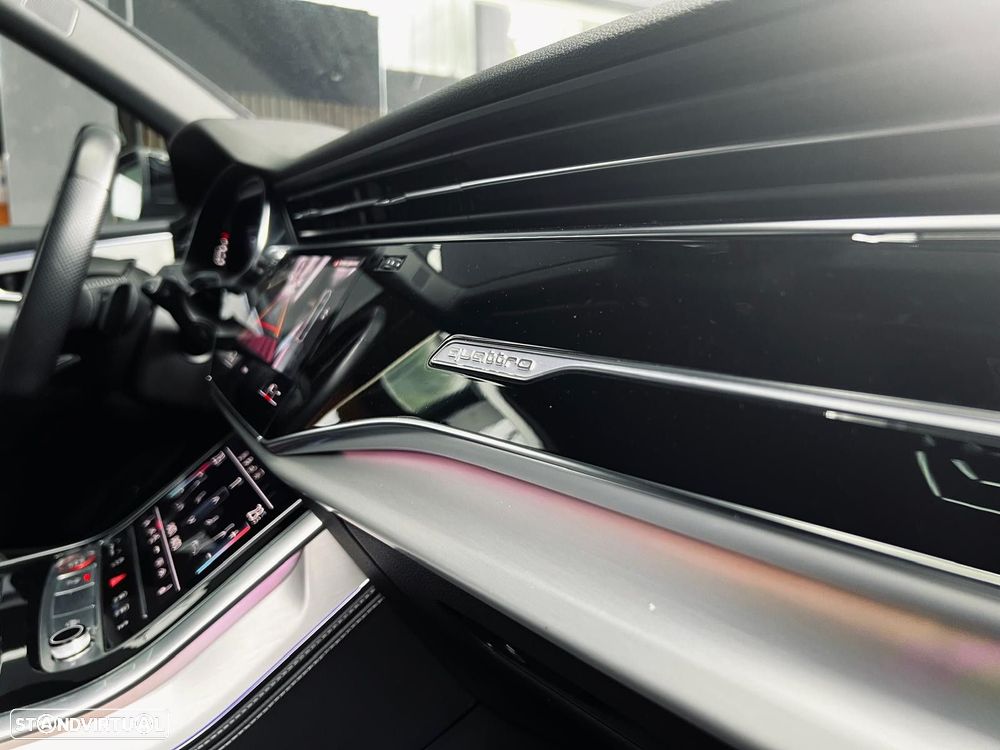 Audi SQ8 - 38