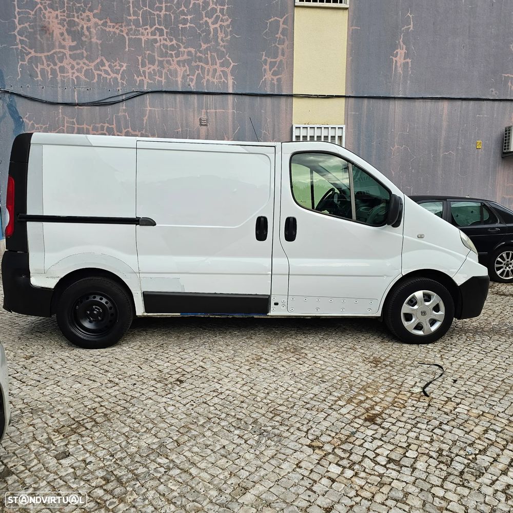Renault Trafic - 10