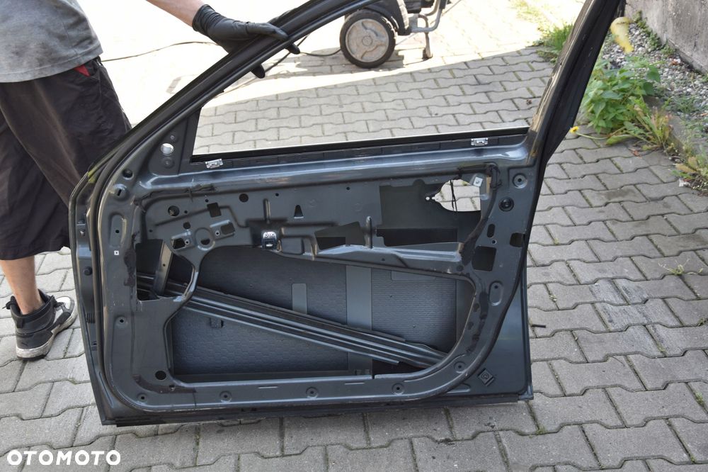 BMW E60 E61 DRZWI PRAWE PRZÓD - 6