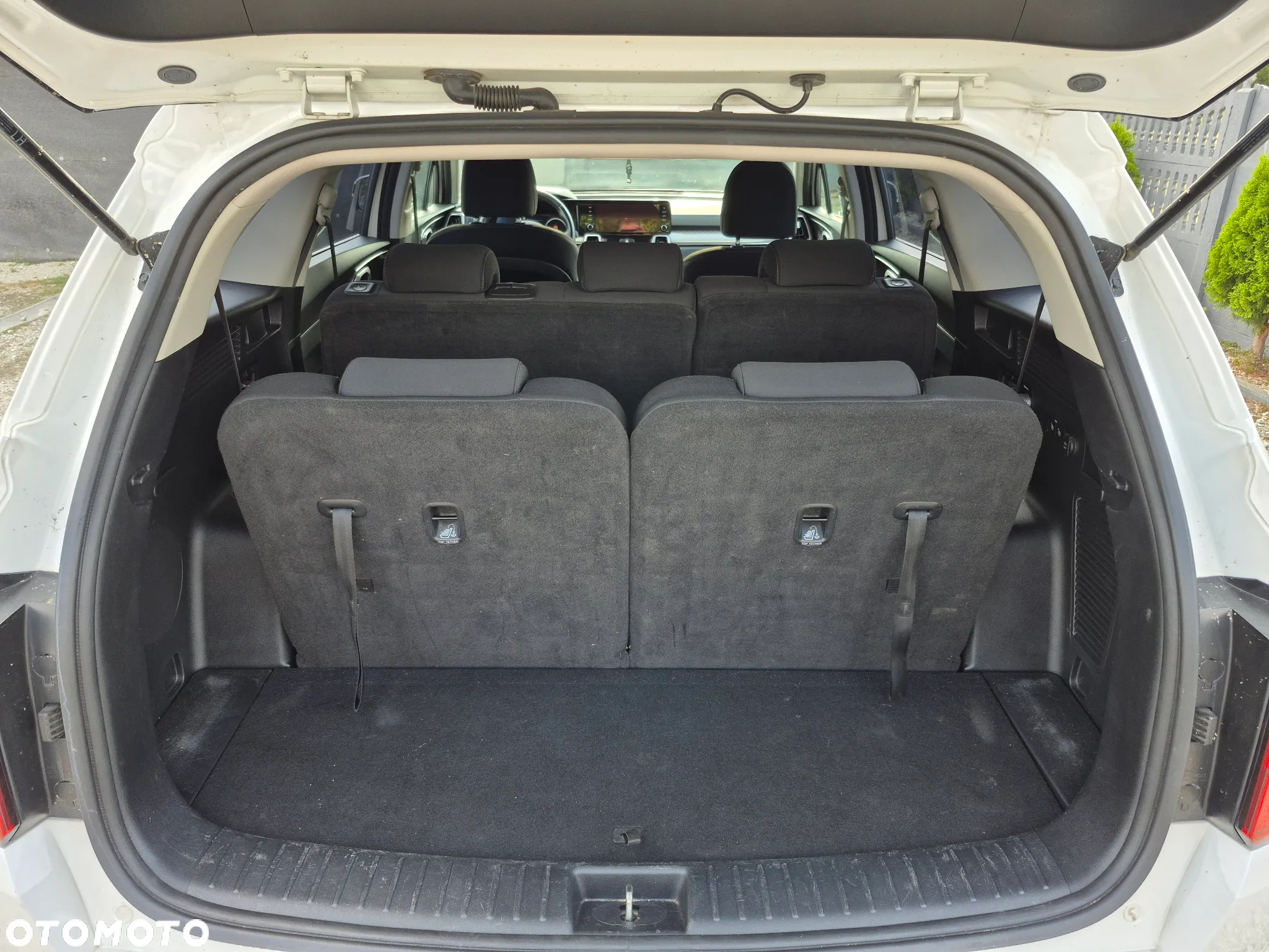 Kia Sorento - 12