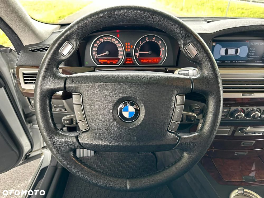 BMW Seria 7 760i L - 15