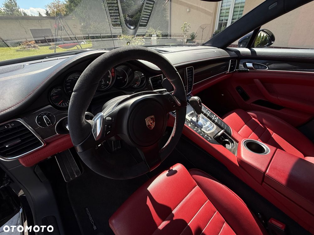 Porsche Panamera Turbo - 11