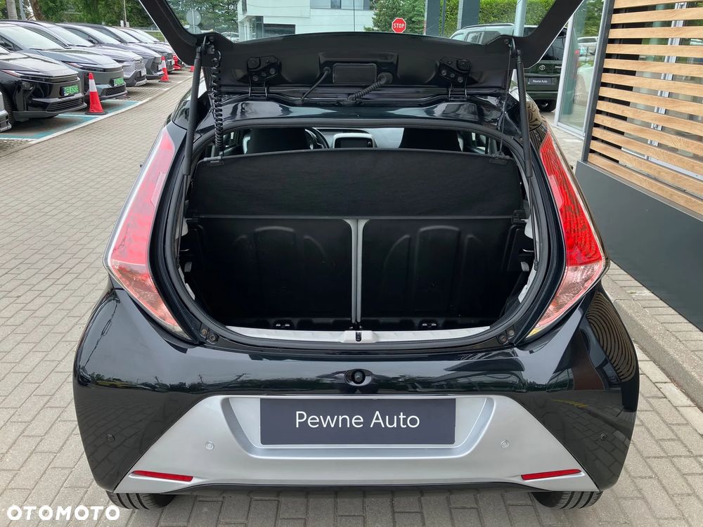 Toyota Aygo x-play - 9