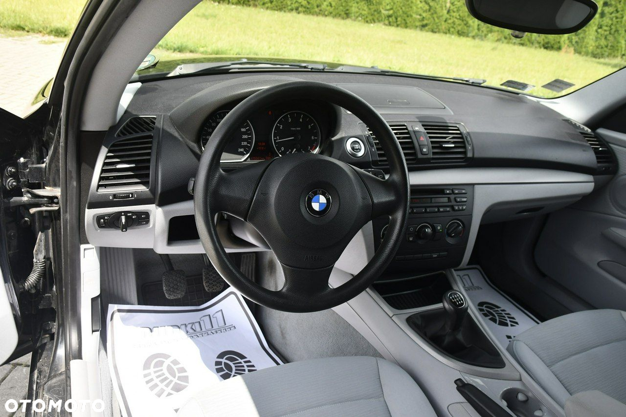 BMW Seria 1 - 15