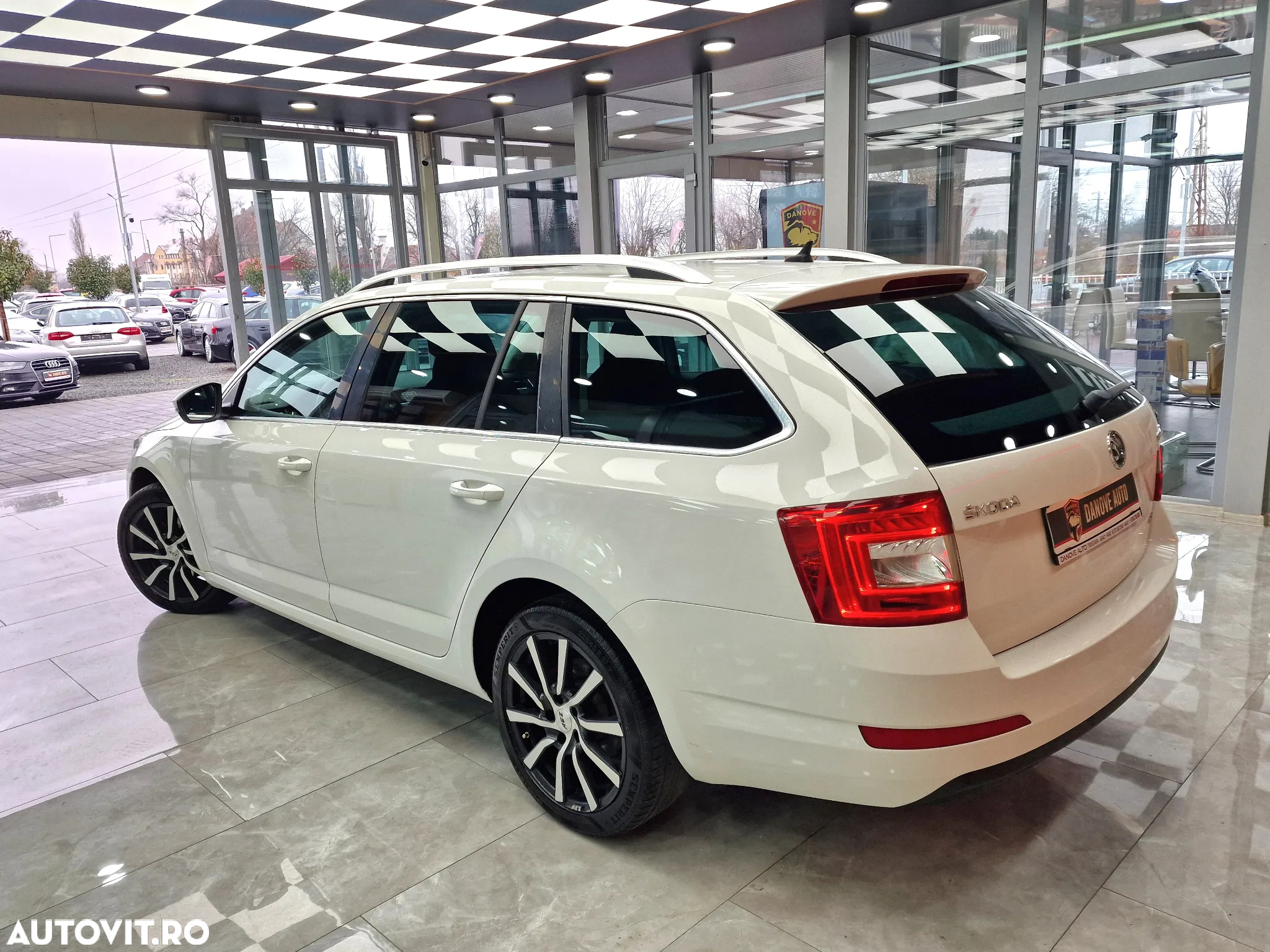 Skoda Octavia 2.0 TDI 4x4 Drive - 10