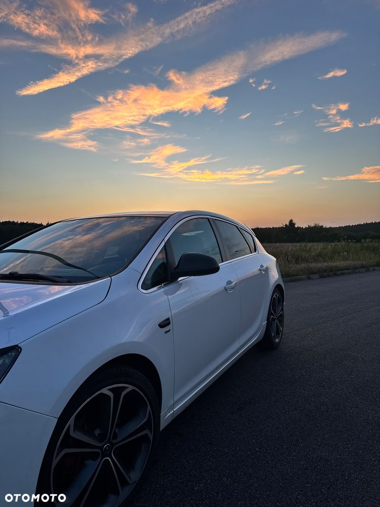 Opel Astra 1.6 T SIDI Cosmo S&S EU6 - 36
