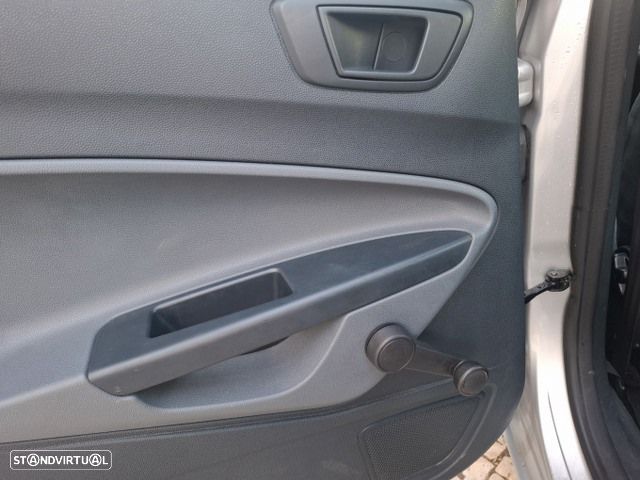 Ford Fiesta 1.25 Trend - 26