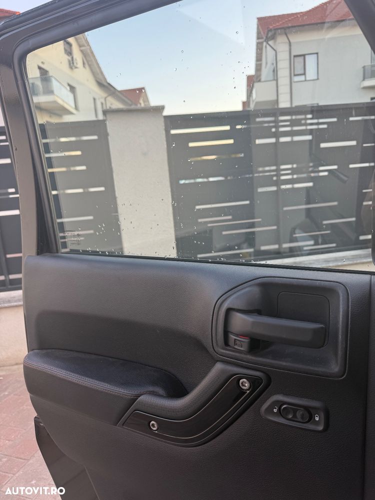 Jeep Wrangler Hard-Top 2.8 CRD DPF Automatik Rubicon - 8