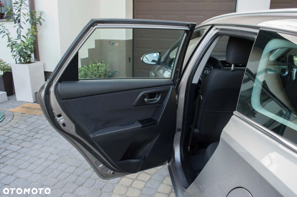 Toyota Auris - 25