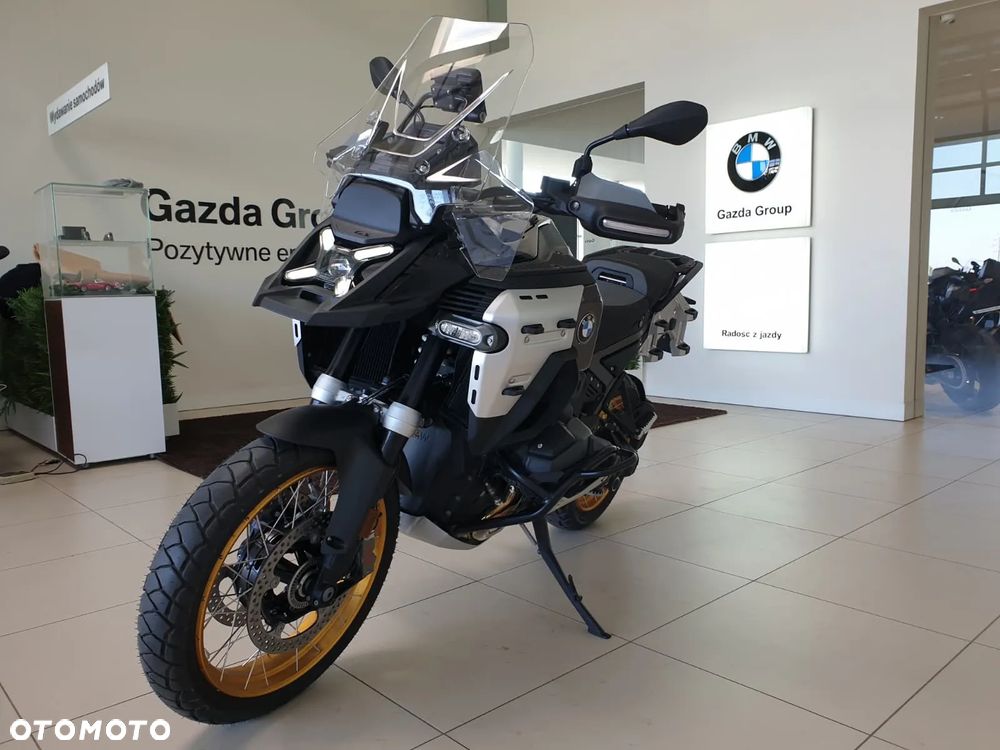 BMW R - 8