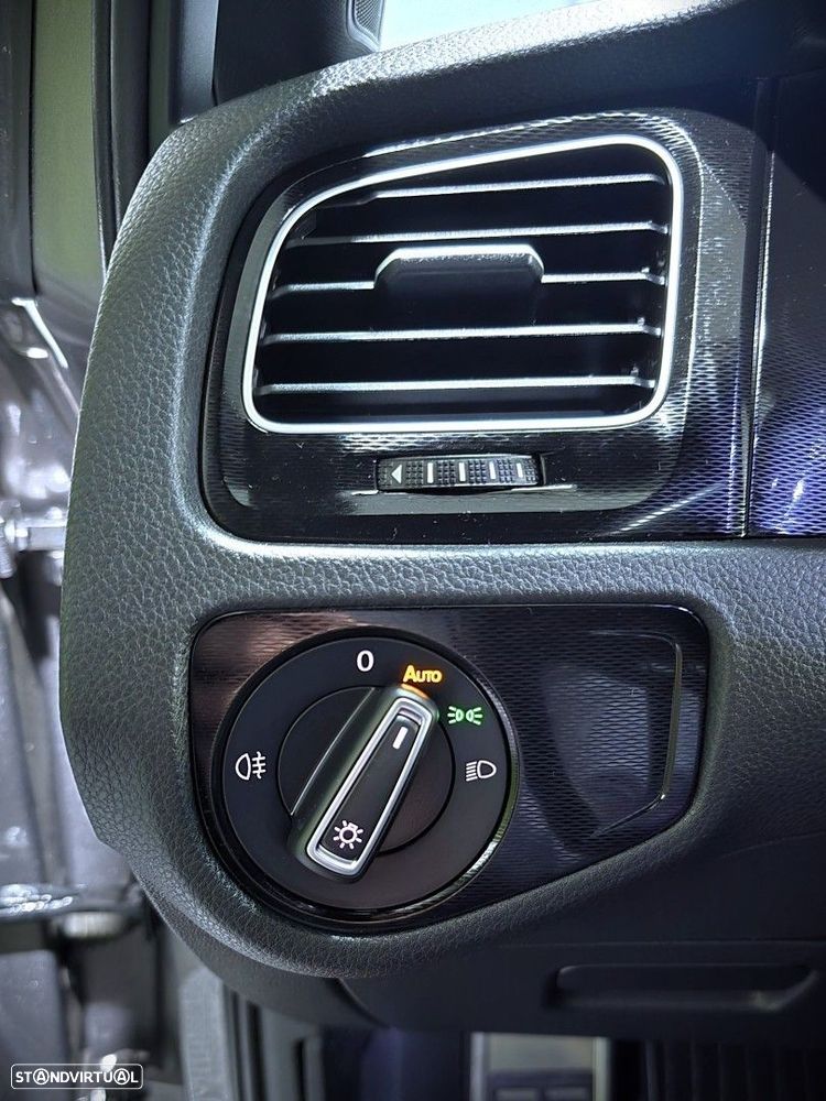 VW Golf GTI Performance BlueMotion DSG - 22