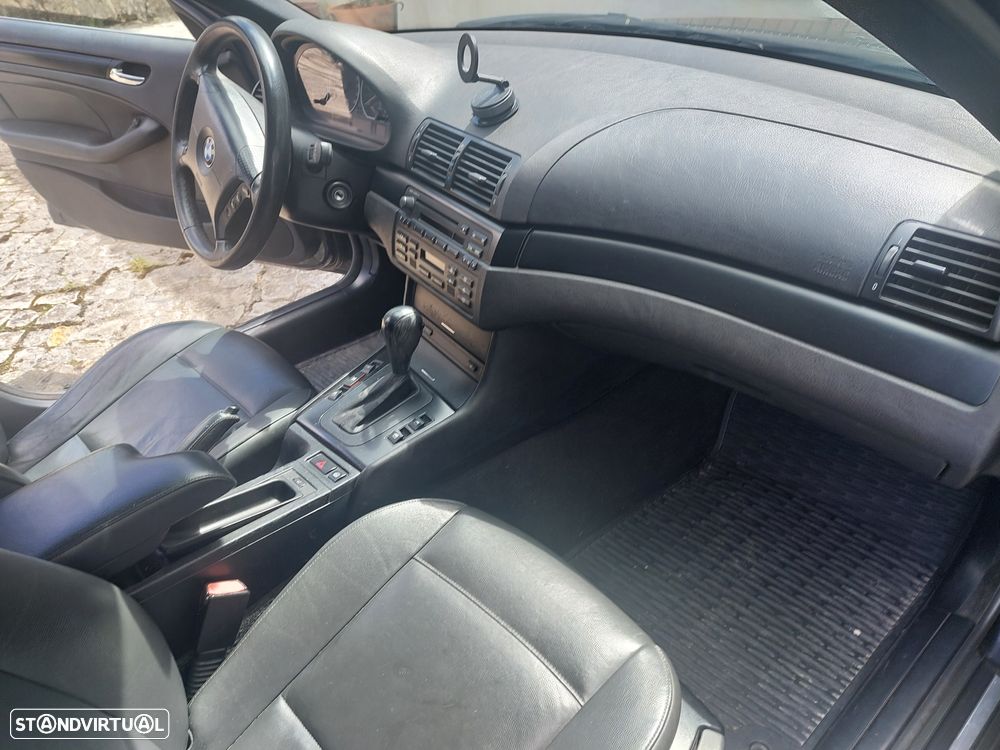 BMW 320 dA Navigator - 33