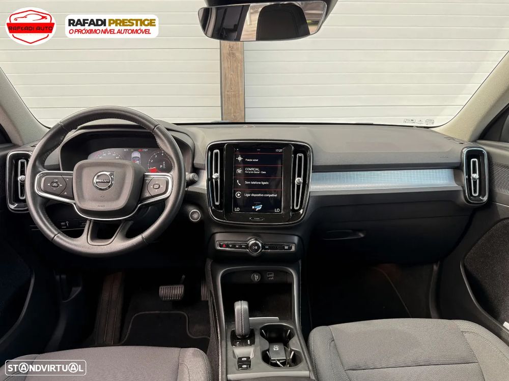 Volvo XC 40 1.5 T3 Momentum Geartronic - 16