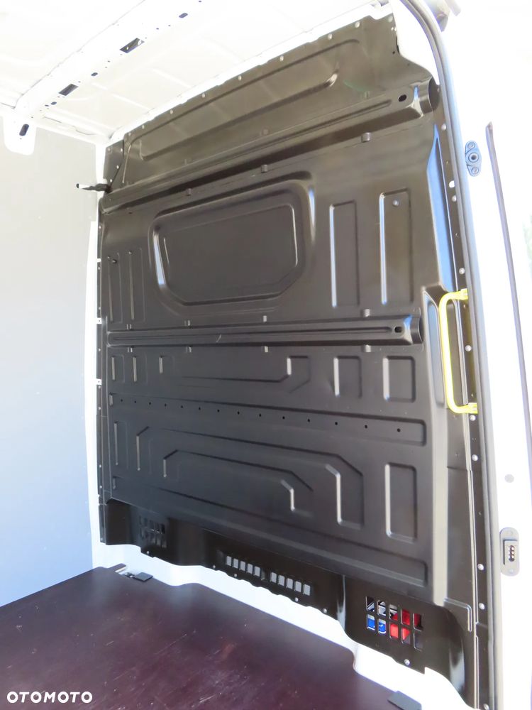 Volkswagen Crafter 35 BiTDI 2.0 177 KM AUTOMAT 8-Mio Furgon Blaszak L4H2 LONG MAX 4300 mm, Rozstaw Osi 4490 mm, Ładowność 1152 Kg GWARANCJA PRODUCENTA Stan Wizualny I Techniczny NOWY Tak Jak Z Taśmy Produkcyjnej Gotowy Dostępny OKAZJA POLECAM - 22