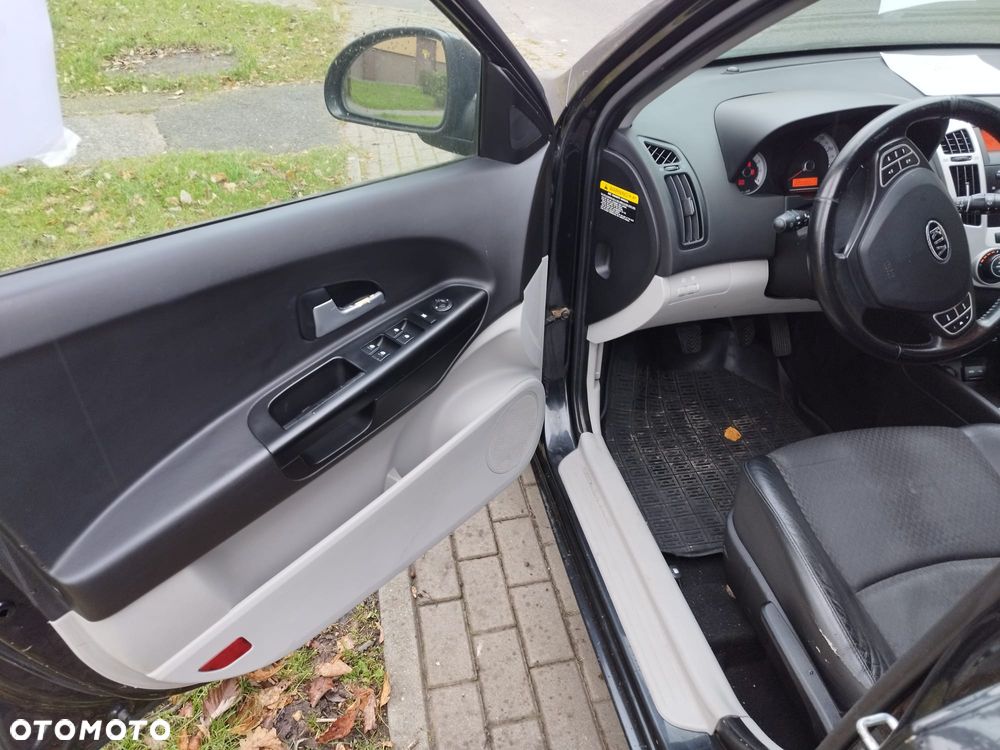 Kia Ceed 1.6 Comfort + - 6