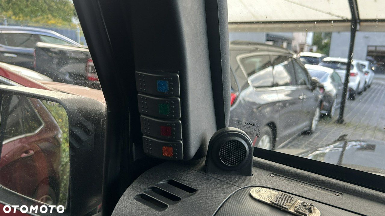 Jeep Wrangler - 21