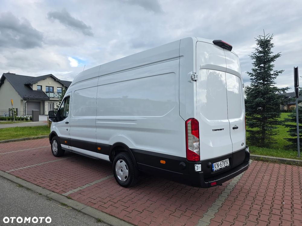 Ford Transit L4 RWD Trend - 3