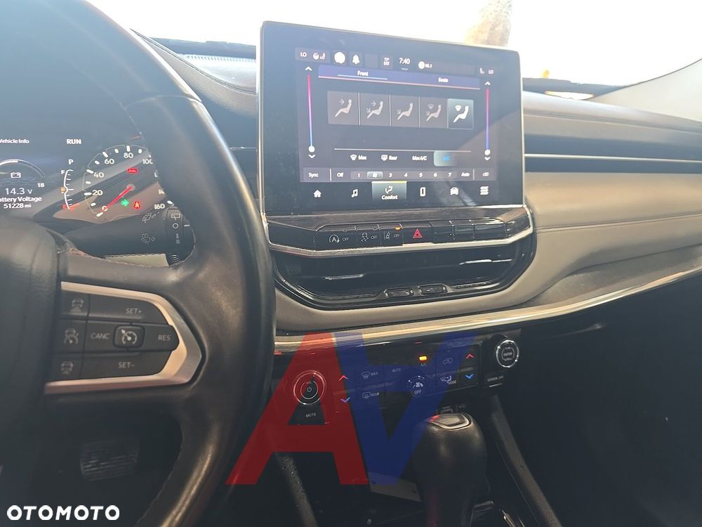 Jeep Compass - 8
