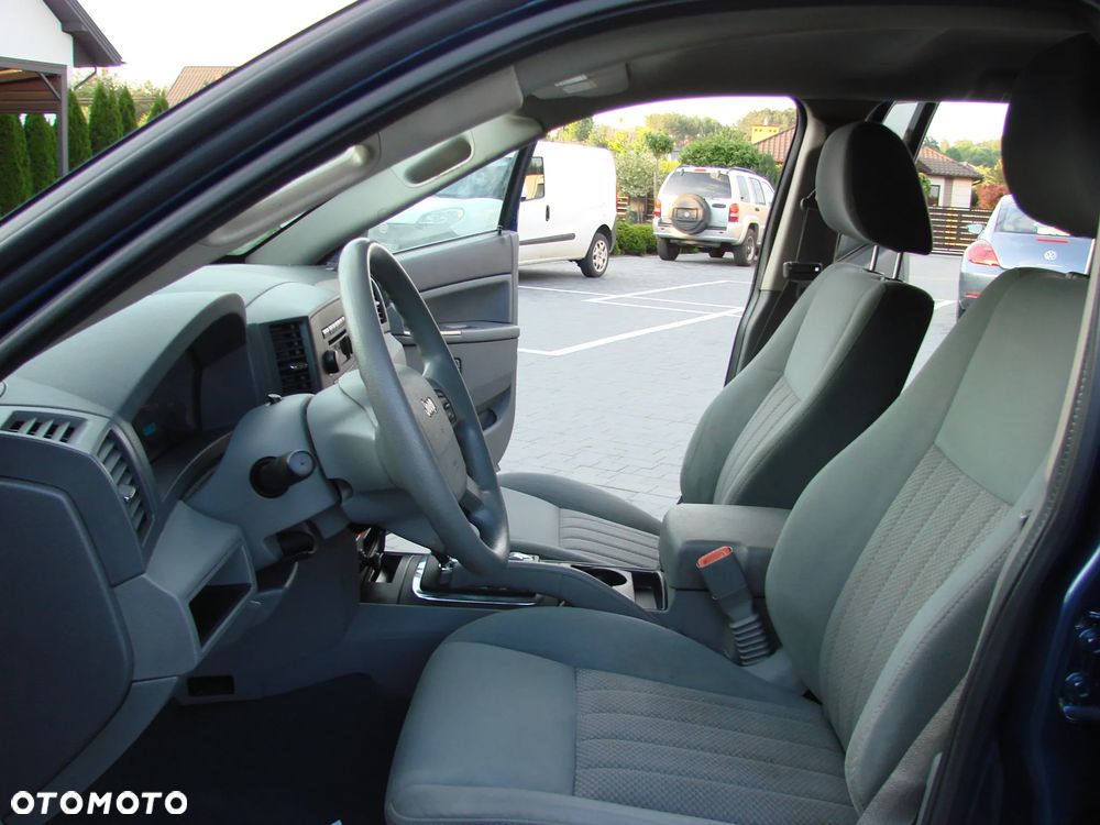 Jeep Grand Cherokee - 17