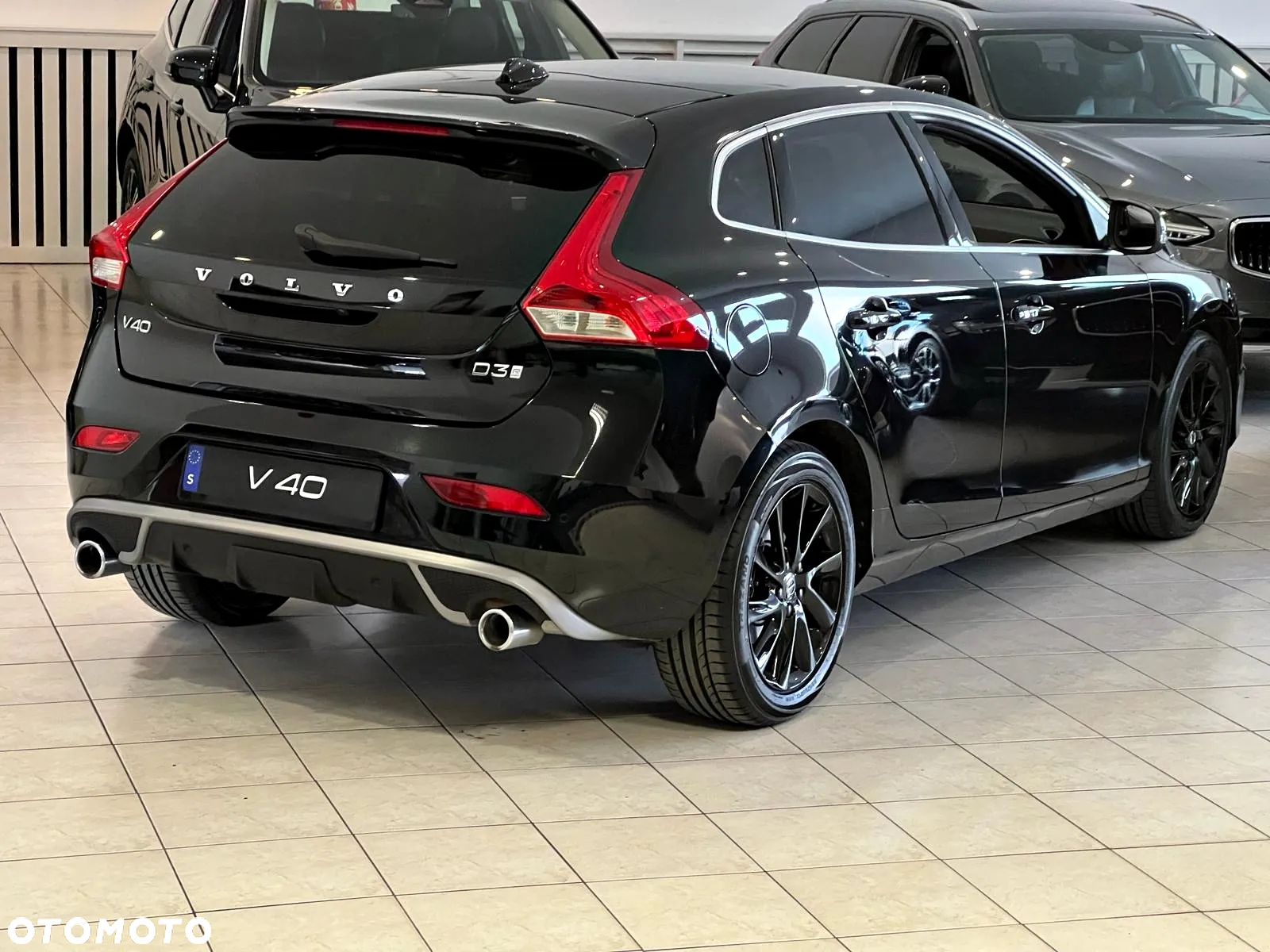 Volvo V40 D3 Geartronic RDesign - 11
