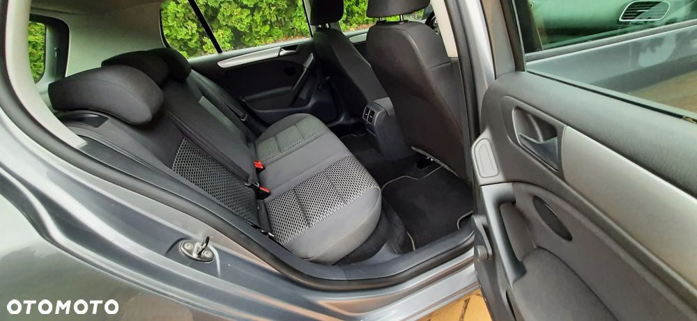 Volkswagen Golf - 18