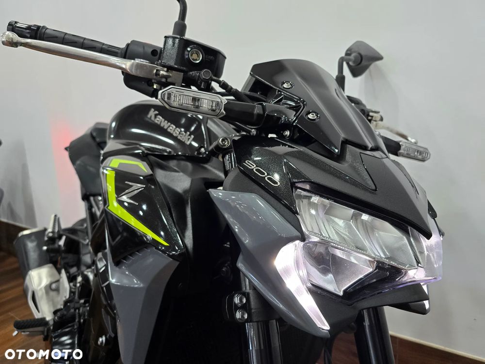 Kawasaki Z - 8