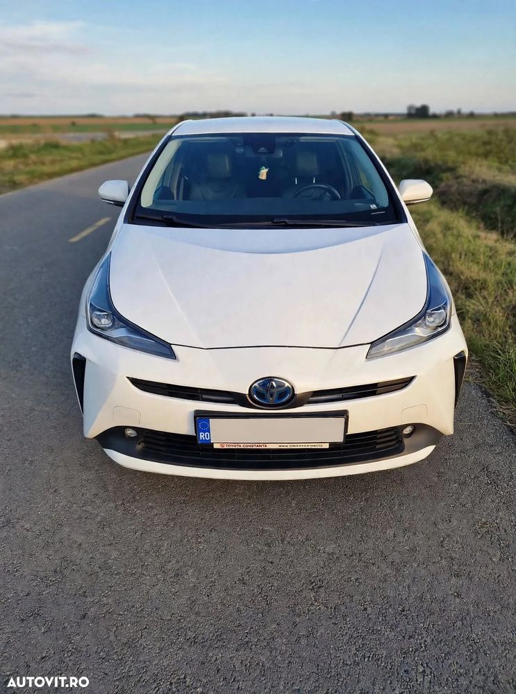 Toyota Prius Hybrid - 2