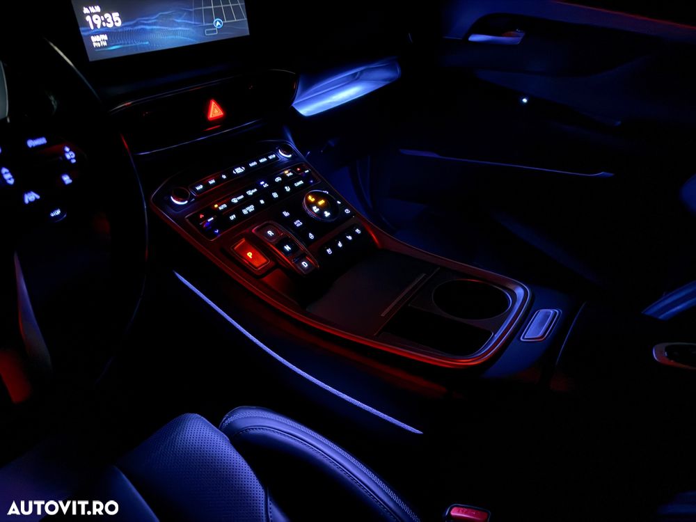 Hyundai Santa Fe 1.6 Plugin-Hybrid 4WD Signature - 29