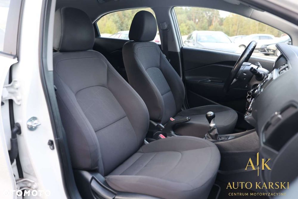 Kia Rio - 24