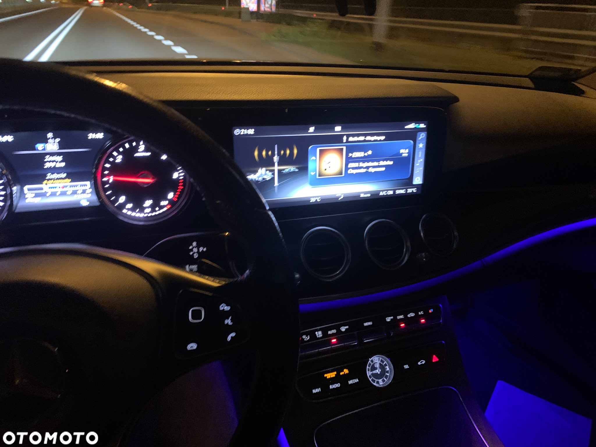 Mercedes-Benz Klasa E 220 d 4-Matic 9G-TRONIC - 12