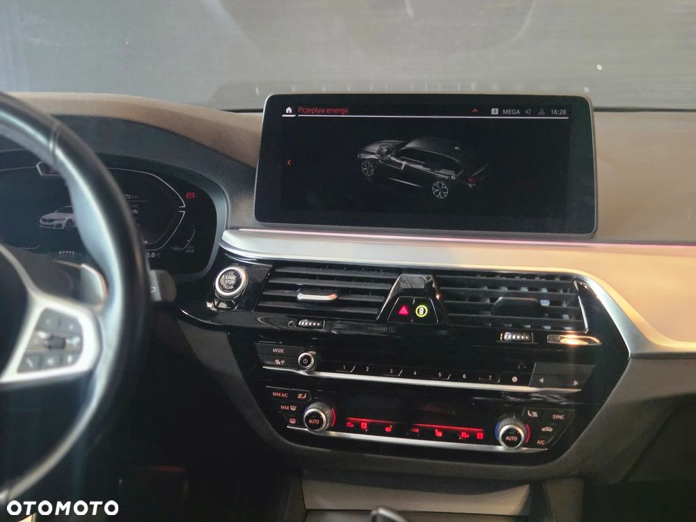 BMW Seria 5 520d xDrive M Sport Edition - 12