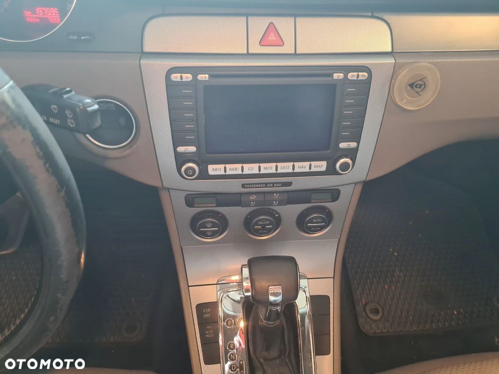 Volkswagen Passat 2.0 TDI Comfortline DSG - 7