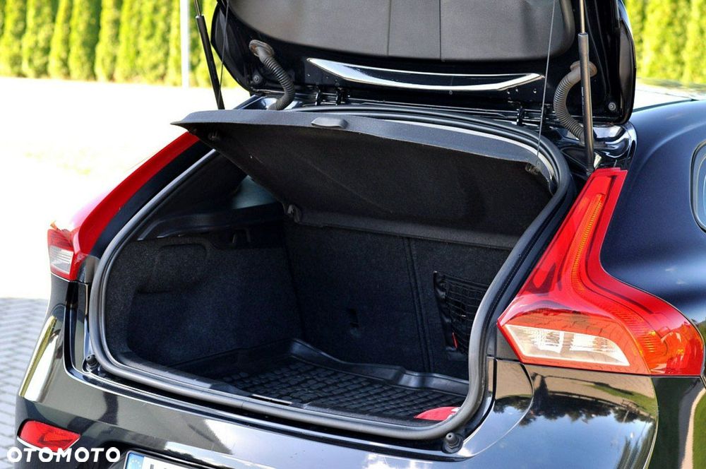 Volvo V40 D3 Kinetic - 11