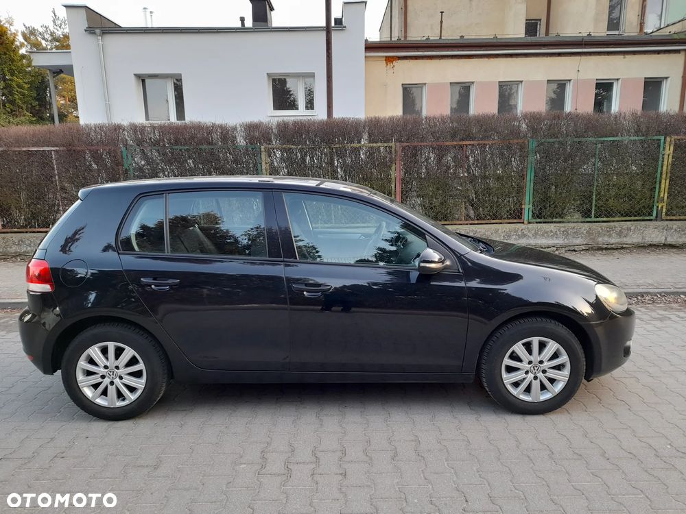 Volkswagen Golf - 10