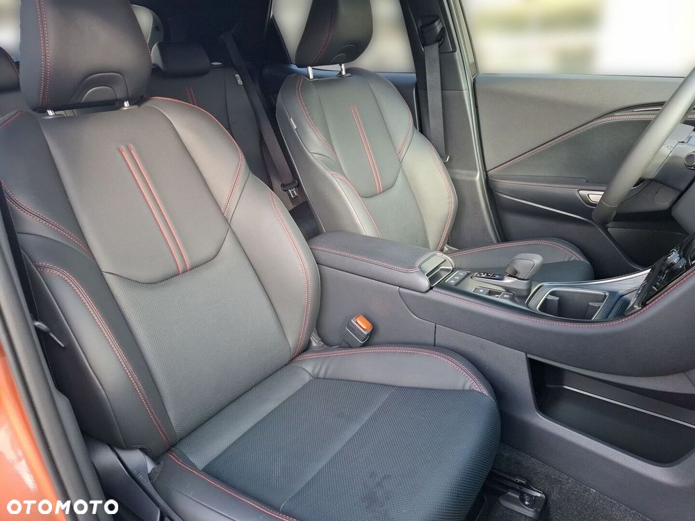 Lexus LBX 1.5 Hybrid Emotion - 16