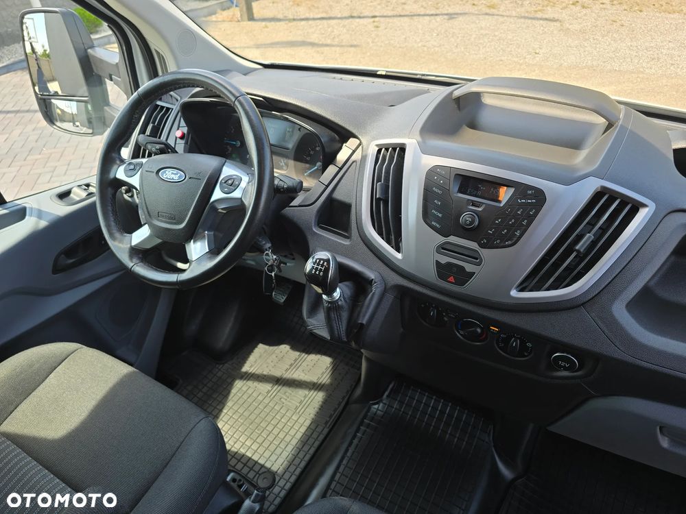 Ford TRANSIT 350-170 IZOTERMA WINDA 750Kg 48 Tyś Km SERWIS ASO FORD DO OSTATNIEGO Km SALON PL STAN JAK NOWY TEMPOMAT KLIMA ELKTRYKA ASYSTEN KIEROWCY WZMOCNIONE TYLNE ZAWIESZENIE RESOR + PODUSZKI PNEŁMATYCZNE - 3